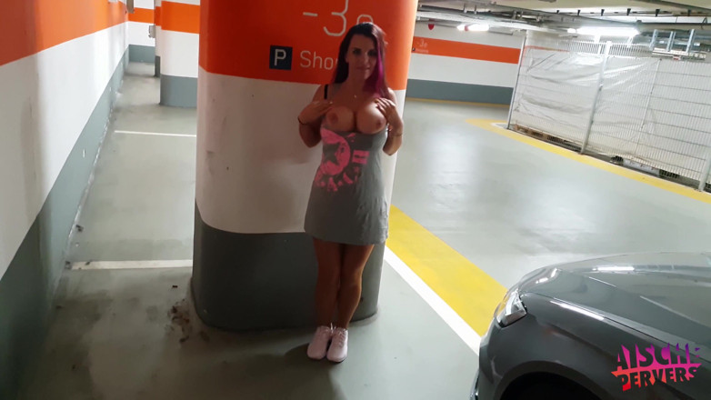 Aische Pervers: Pișare în gură
