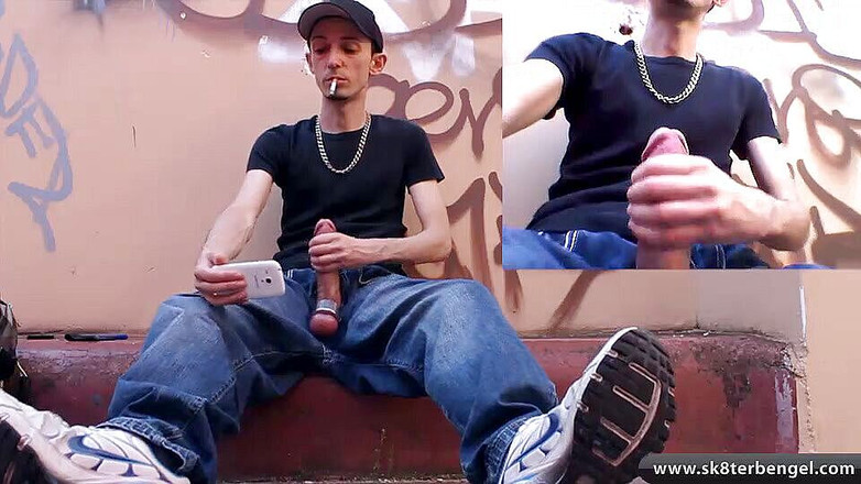 Sk8terBengel: Venkovní zábava s robertkem a kouření v punčochách