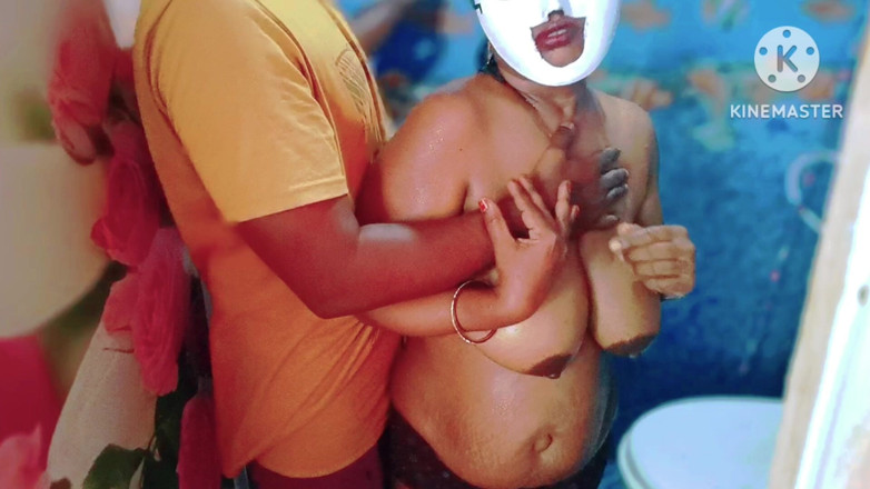 Sweethoneybgl: Sexy tetona chica india dio una mamada caliente para su...