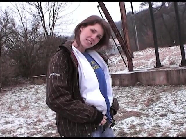 All Those Girlfriends: Fran shows her body on winter cold