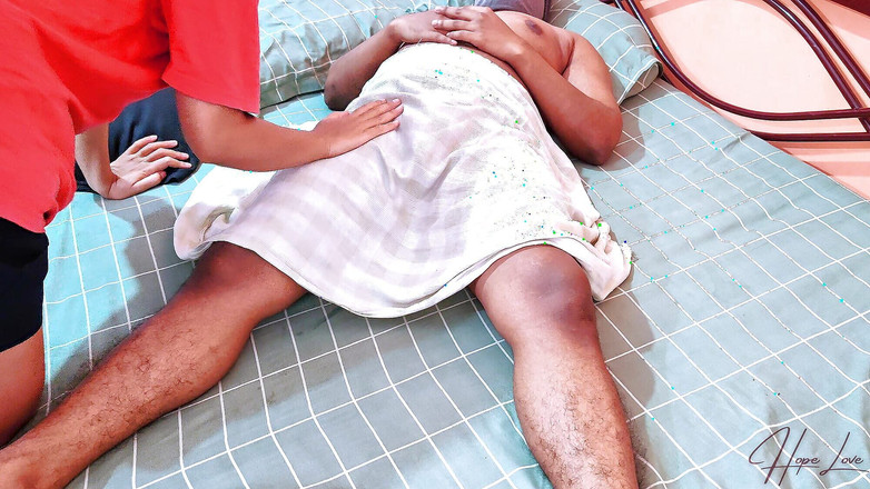 Hope Love: 欲火中烧的妻子允许另一个男人使用她的身体