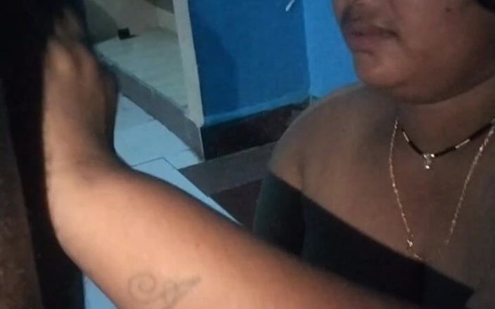 Benita sweety: Chica de la carretera de Mumbai, recogida por chico tamil