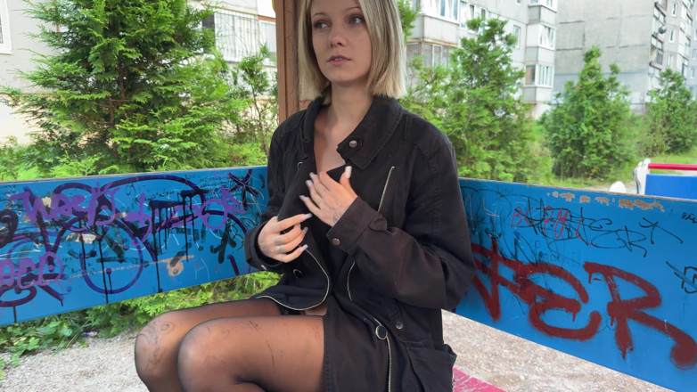 Vasya Sylvia: Masturbace a chcaní na společném místě