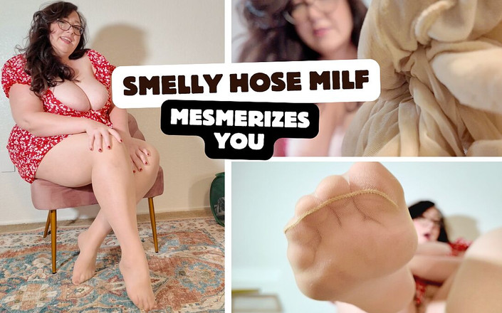 cutejayne: Tante seksi dengan stoking tembus pandang lagi asik muasin memekmu