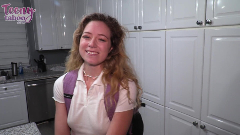 Teenytaboo: Tempo de qualidade com a enteada River Lynn