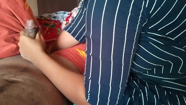 Bijukumar: สาวอินเดียยัดควยเพื่อนเข้าไปในปากเธอ