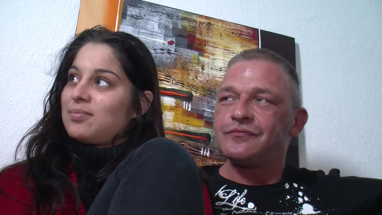 Swinger Friends Germany: Doce jovem turca na frente da câmera pela primeira vez
