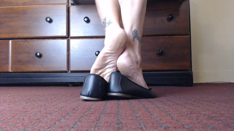 Abby Anna: Dirty feet ballet flats shoe play