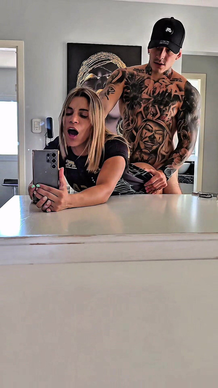 Sweet Anderson: Sesso Intenso Davanti Allo Specchio Con Deliziosa Ejaculazione Interna Finisce...