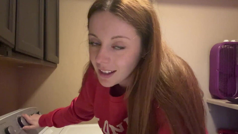 Nadia Foxx: Humping the Fuck Out of My Air Bnbs Dryer Until...