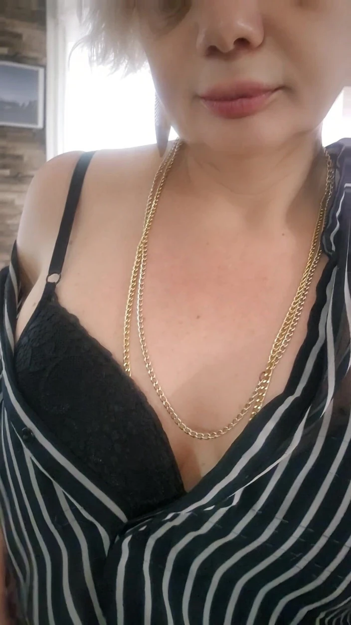 A Mature 47 Year Old Sexy Well-mounted Woman Who Loves Dick