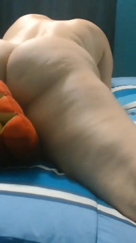 Culona esposa follando con almohada