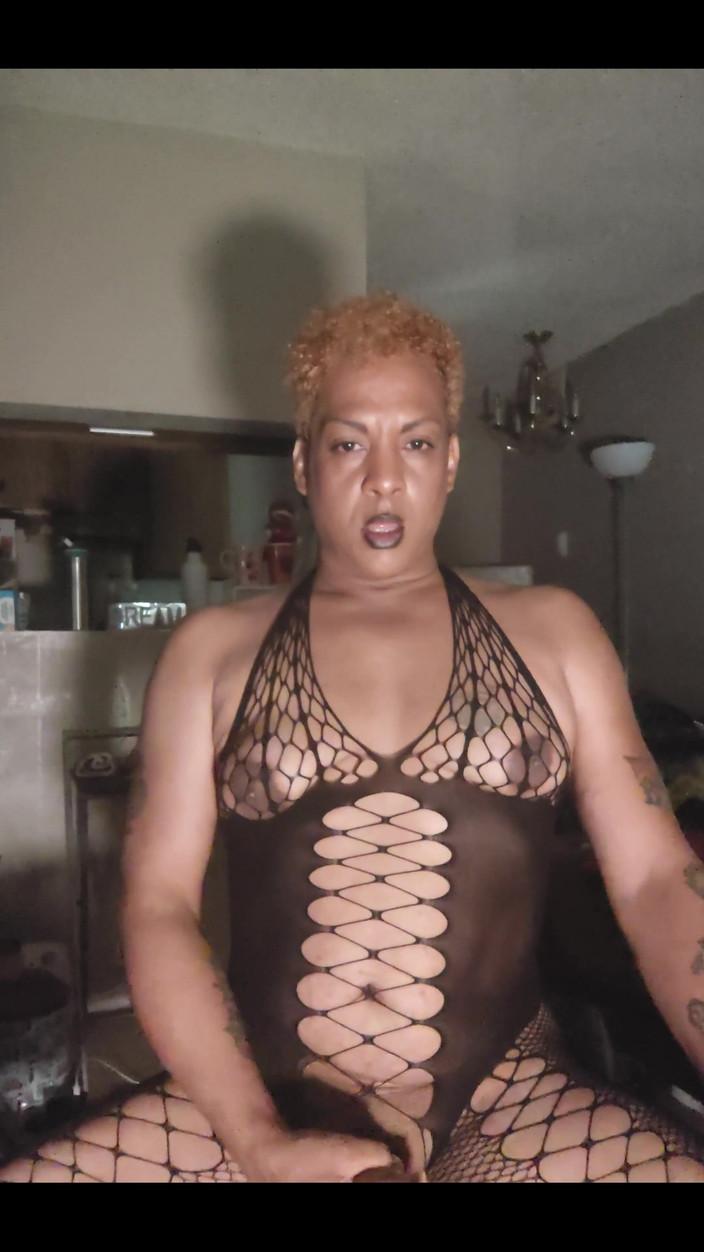 KNKY Bee: Конечно, моя девушка работает, и я использую его.