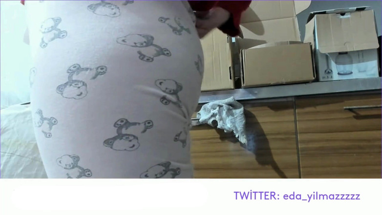 turk_milf_porno: Pajamas - Pajamas의 강아지 자위 - 큰 엉덩이 - 터키 밀프 포르노 - 터키 공개 - 공개