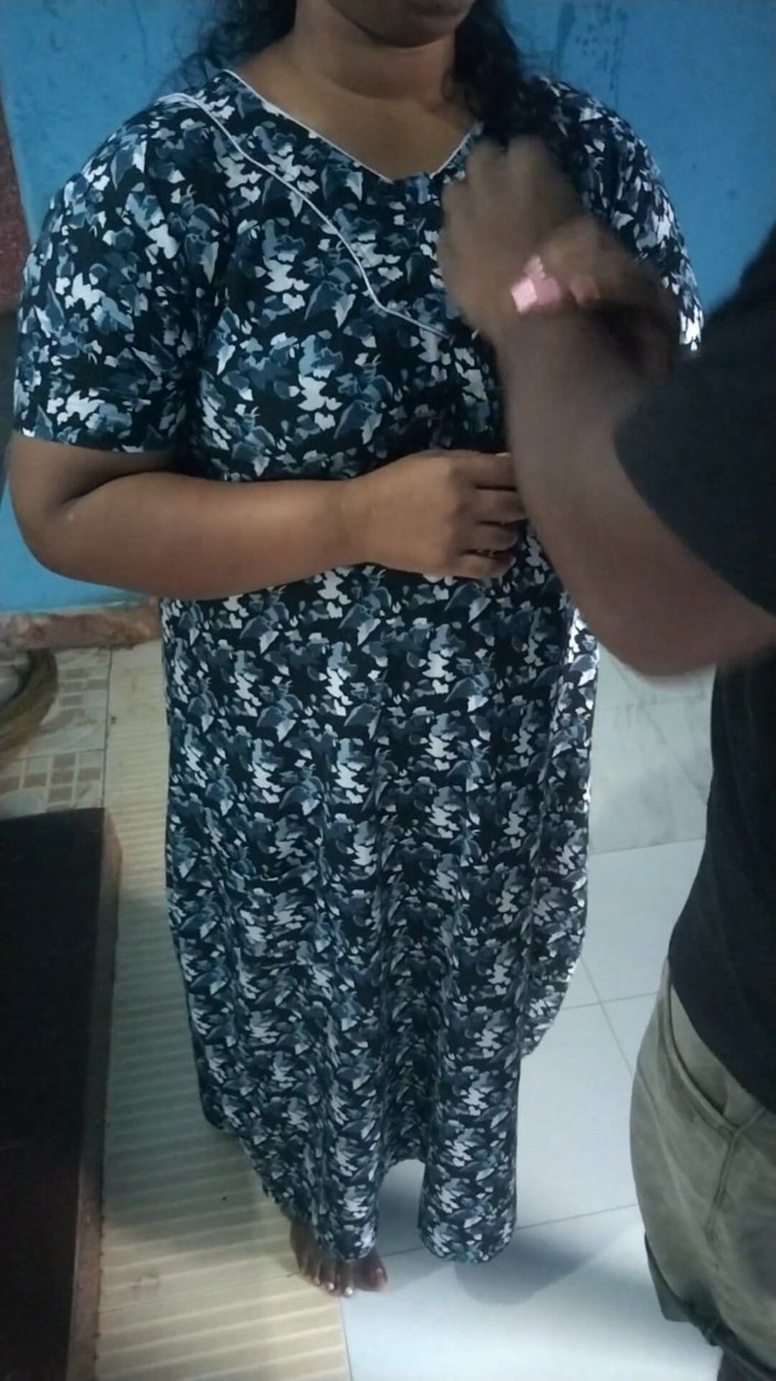 Benita sweety: Akka Thambi garm tamil baat kar rahi doodh khila rahi...