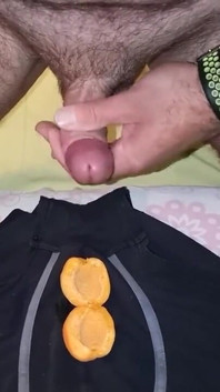 Snídaně s meruňkou a spermatem