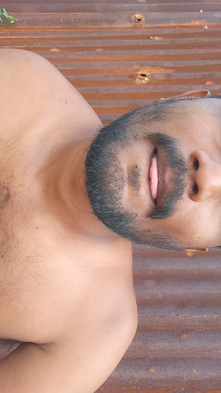 KUMBHA MANOJ KUMAR: Meu hospital, parte de trás do hospital, lugar privado de...