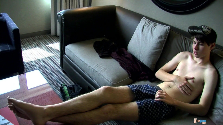 Toegasms: Một đống tinh dịch uốn cho Justin