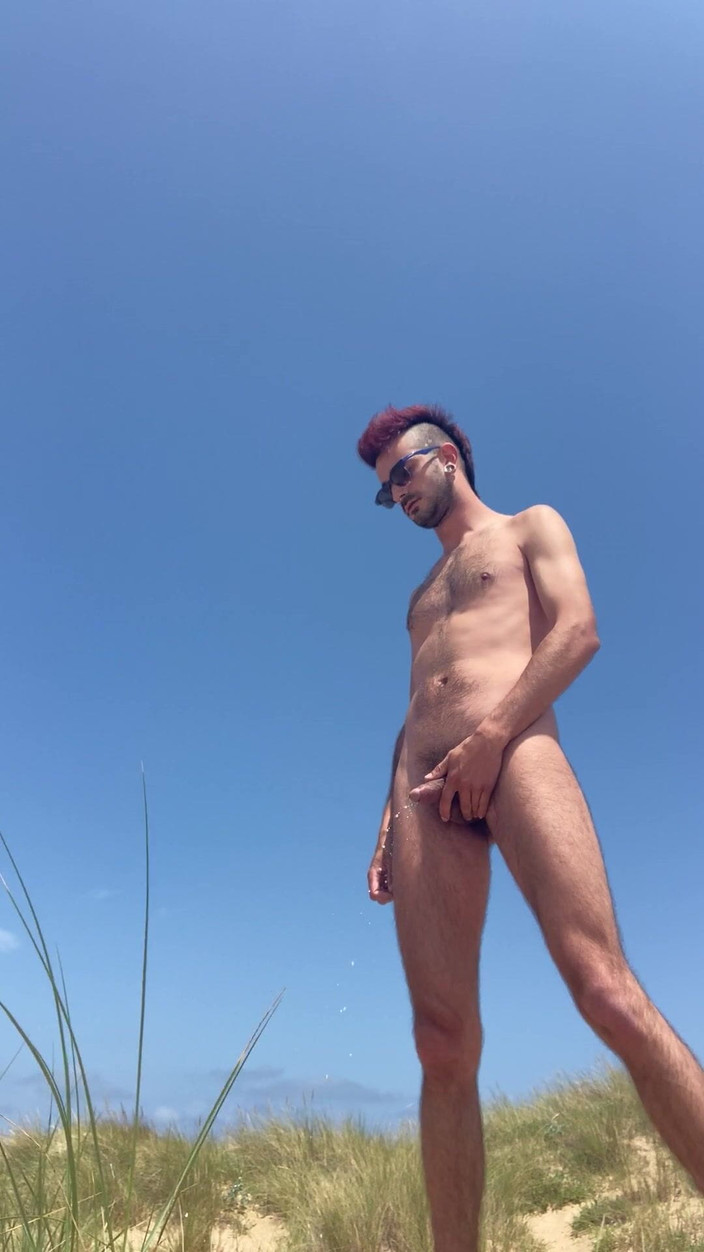 The Septum Guy: Strandpis