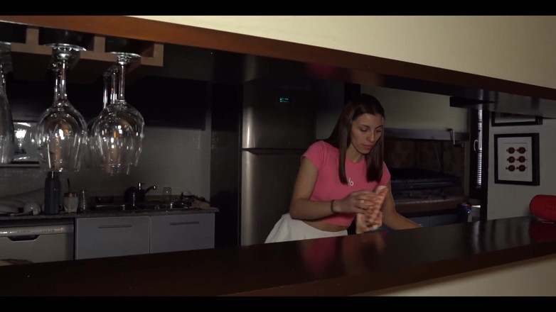 Knock Knock Club: Un amico ha trapanato la figa di mia moglie mentre...