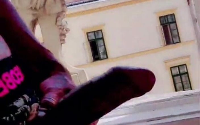 Slutboyben: Slutboyben Cam4 Ekshibicjonista nimfomanka w Budapesztie