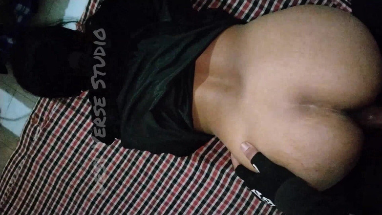 Desi Sex Slave: Desi teen Bhabhi Zezadu kundička a anální šukání Velmi tvrdé sténání