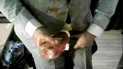 SuitedSub: Gunging a velvet suit
