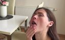 Mintaxxx69: Heißer blowjob mit spermaladung im mund und küssen mit sperma