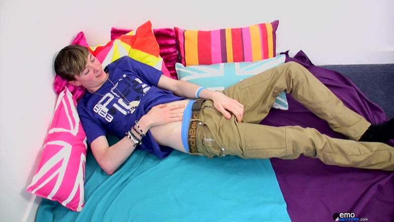 Homo Emo: Emo dick stroke sama tyler