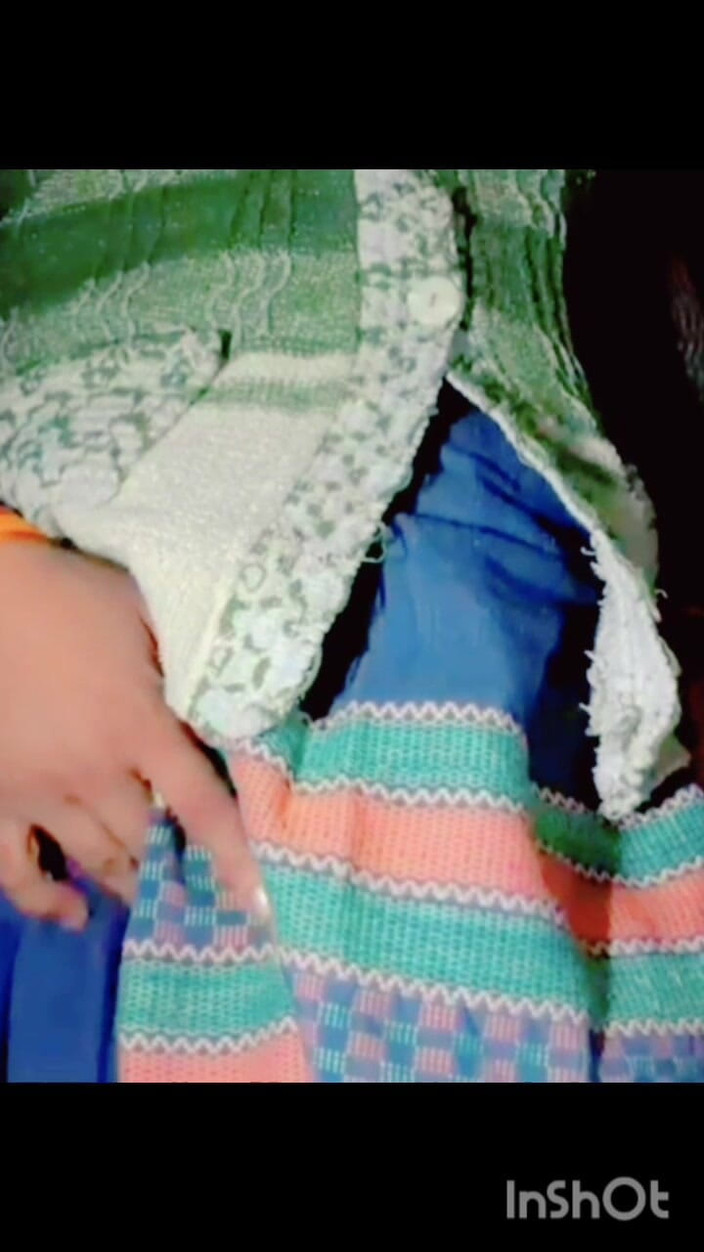 TricolorMusic3: Göğüslerimi tut ve sert okşa, yukarı aşağı hareket ettir, okşa...