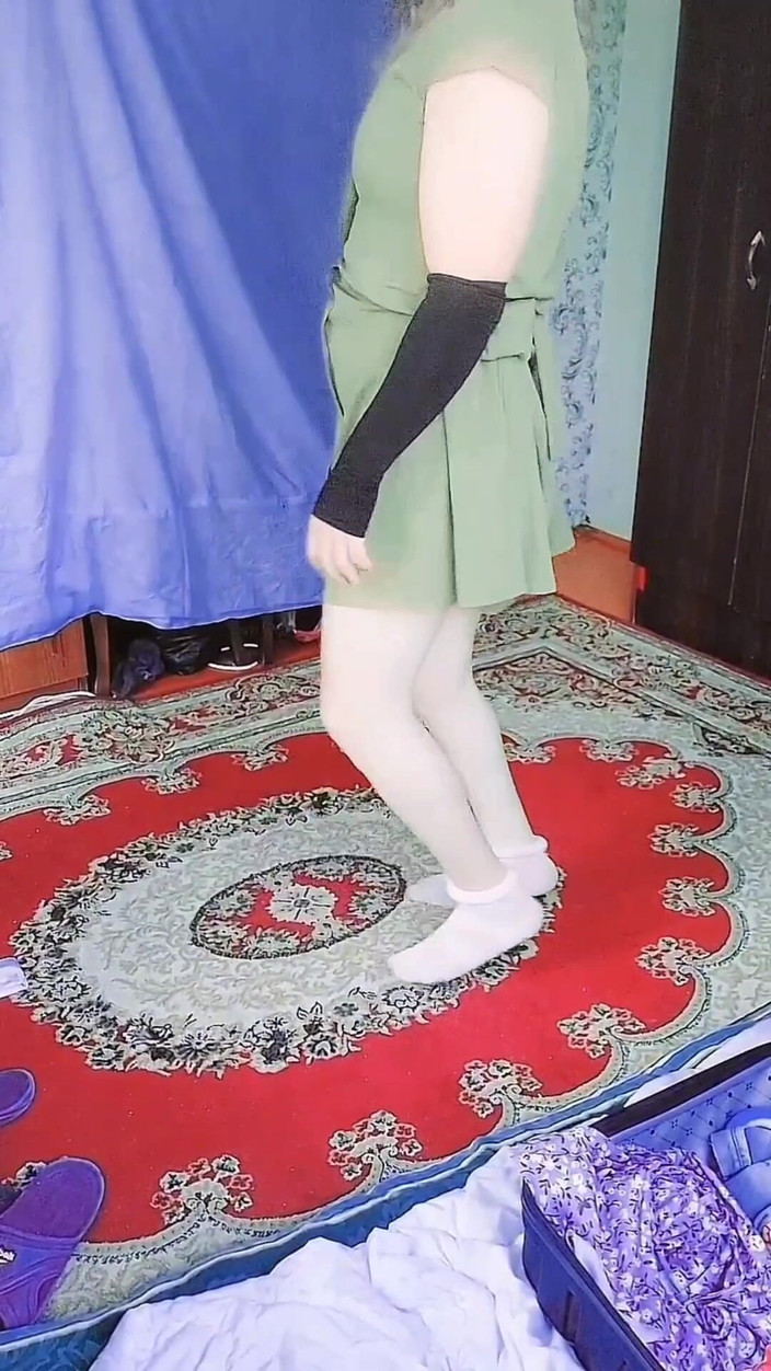 Kitty_Cross: Ekspresikan diri anda: Crossdresser Kitty Memukul Tarian Moves