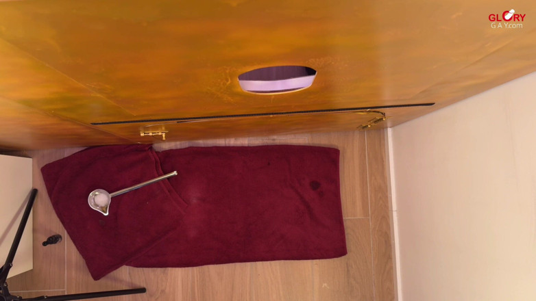 GLORYHOLEGAYS: Urlaubs-quickie Am Gloryhole - Letzter Saft Vor Dem Rückflug