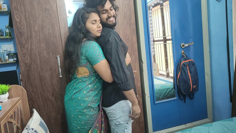 Vaigavarun45: malloo sauteli bahan ka pati ke bhaee ke saath hot...