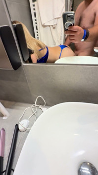 Pieprzę chłopaka mojego najlepszego przyjaciela w łazience, podczas gdy ona jest na zewnątrz na jej poranny bieg