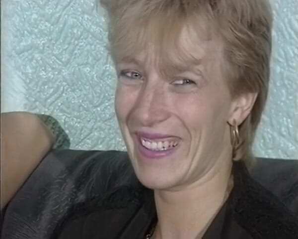 GERMAN PORN CLASSICS: Bitte steck mir deine faust rein per favore mettimi il...