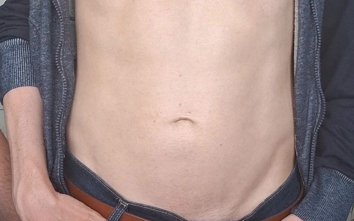 Dexterxxlfun: Cô gái trẻ gầy gò gợi cảm được vắt sữa từ...