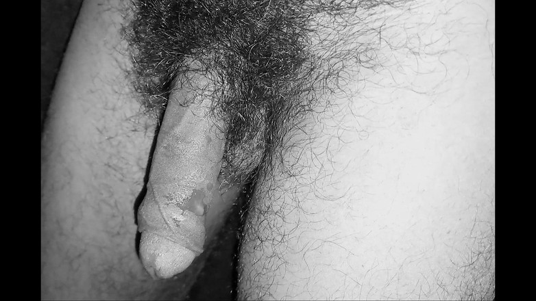 Desi_Porn_India: Gorący indyjski facet pokazuje swoje po spermie.