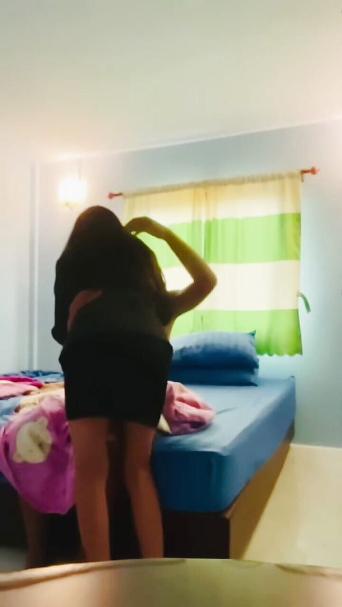 sexymomoko: युवा मनोरंजन की सेवाओं का उपयोग करना बहुत रोमांचक है