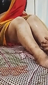 Sexy bangoli milf bhabhi wird von ihrem diener hart gefickt