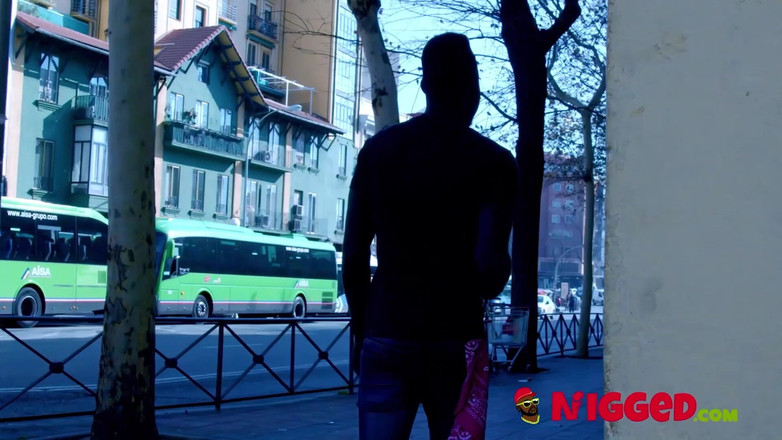 FAKings Black Fix: Nigdy Nie Uprawiała Seksu Międzyrasowego, 19-letnia Inna Black Pieprzy Się Teraz...