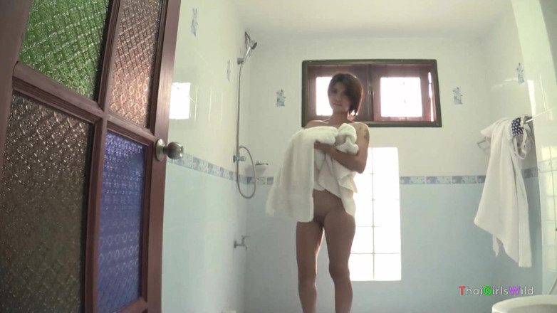 Thai Girls Wild: Taylandlı ağzına boşalana kadar beni emiyor