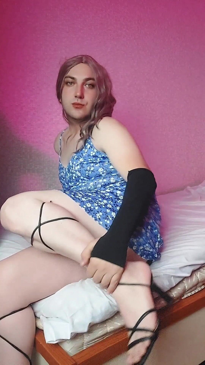 Kitty_Cross: Grande rabo femboy amadora modelo sissy crossdresser quente roupa grande...
