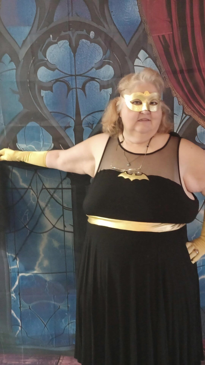 BBW nurse Vicki adventures with friends: Mój BF i ja ubieramy się jak Bat Man i...