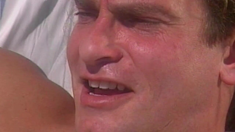 ORGASMX: Dedos en el coño al aire libre estirado hasta el...