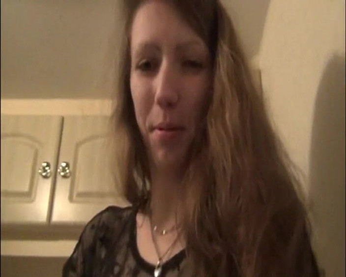 Old and young sex: Aku merekam dan merekam pintunya daniela, cewek rambut cokelat yang...