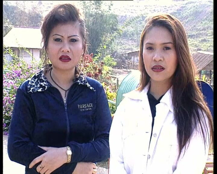 YOUR FIRST PORN: Asiatische Muschi Im Freien - Venkovní asijský pussy soft klip