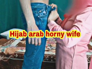 Arab couple NF: Cô vợ Ả Rập đội khăn trùm đầu về nhà hứng tình thổi...