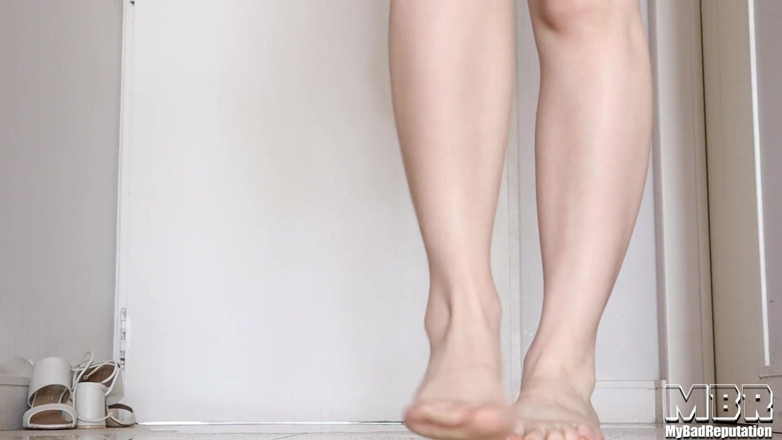 Clios Hot World: ความอยากฉี่ กระเพาะปัสสาวะเต็ม ปัสสาวะช่วยตัวเอง