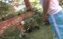 Muschi movie official: Fitta jävla stor kuk suger trekant i trädgården