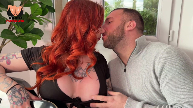 Video Porno One: Я проглотил всё от учителя музыки!